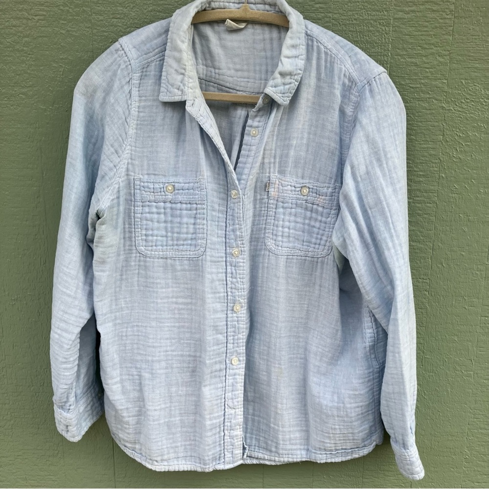 Levi Chambray Button Up, casual long sleeve, sz L